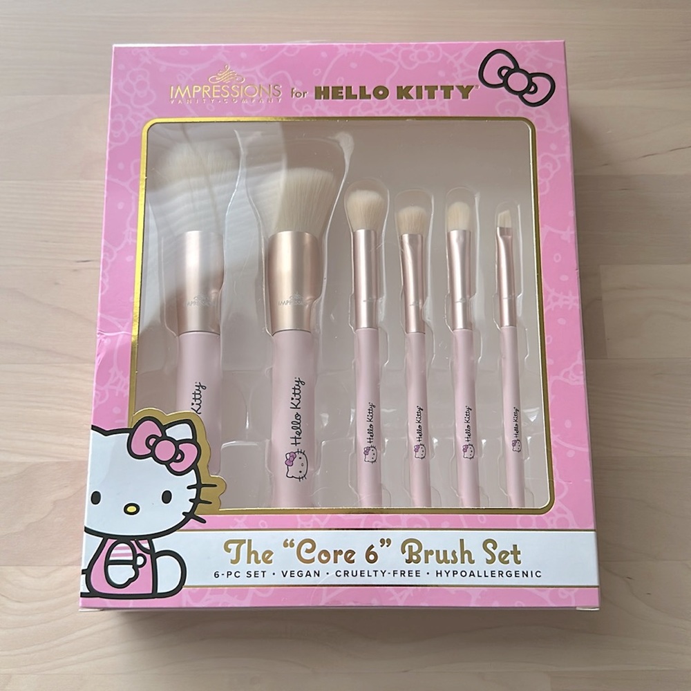 Hello Kitty Makeup brushes by Impressions